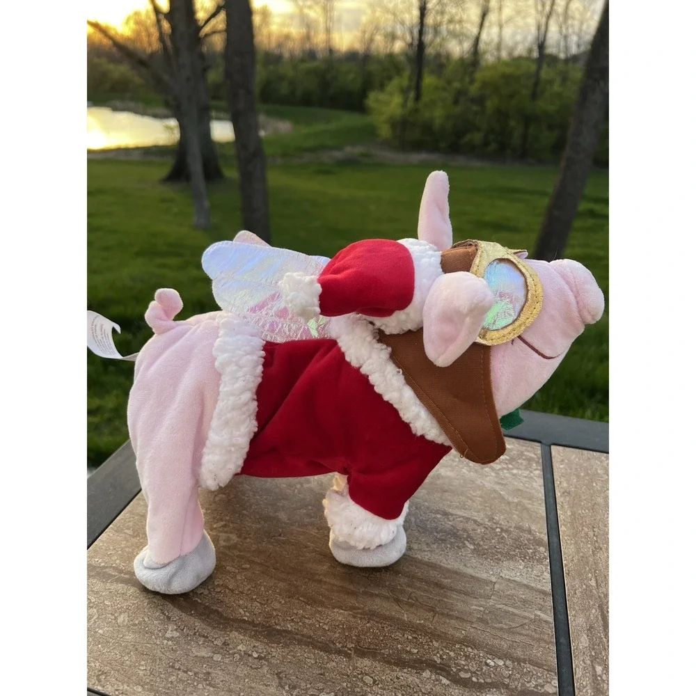 Gemmy Animated Christmas Pig Dances‎ And Sings 